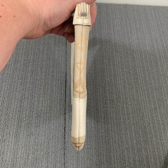 Coach Signature Stripe Tablet Ipad Sleeve Khaki White Canvas Jacquard F61716 - Picture 6 of 10